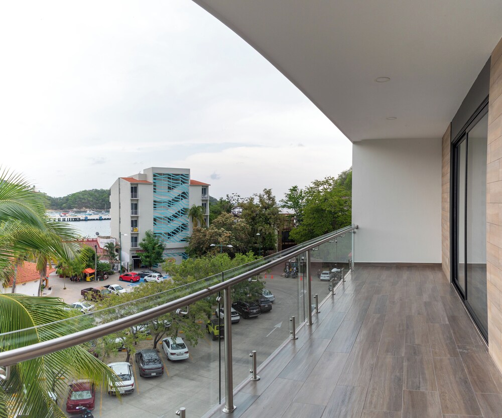 EOS Suites