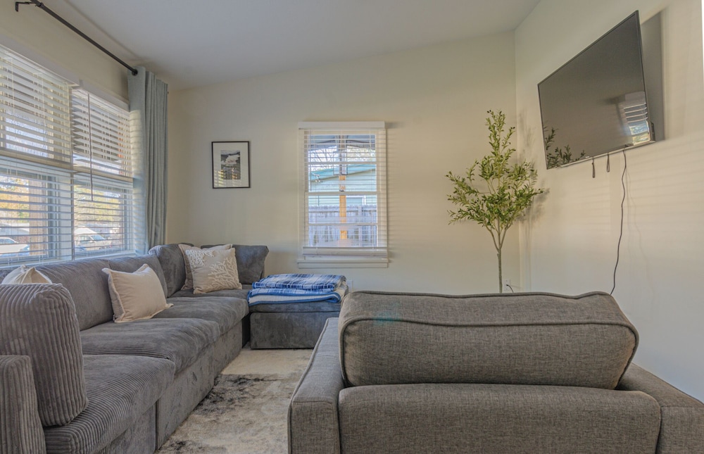 The Columbus Collective 4Bed with games