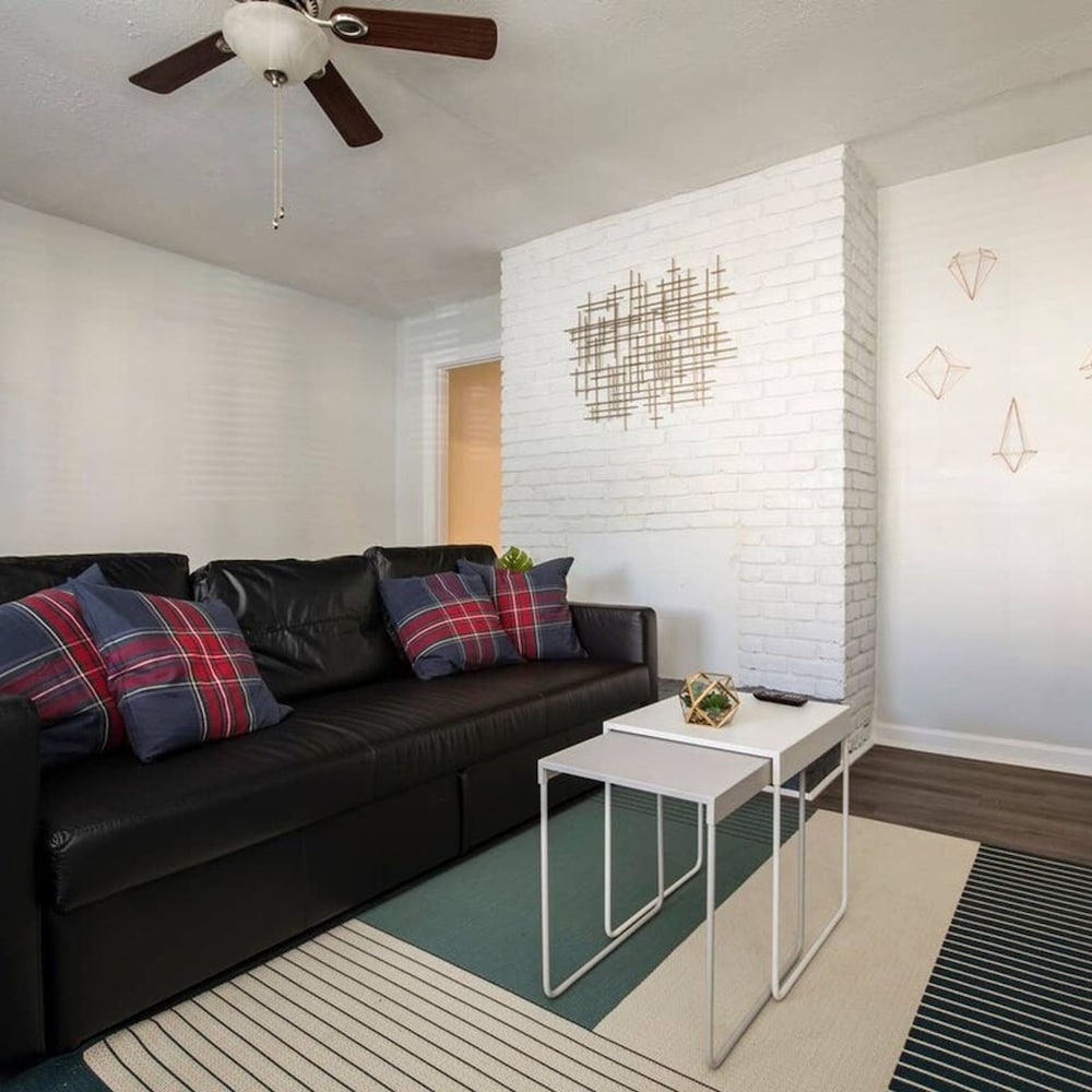 Modern yet Historic 3BR House by Cozysuites - Image 1