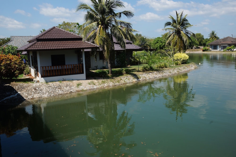 Rayong Rental Pool Villas