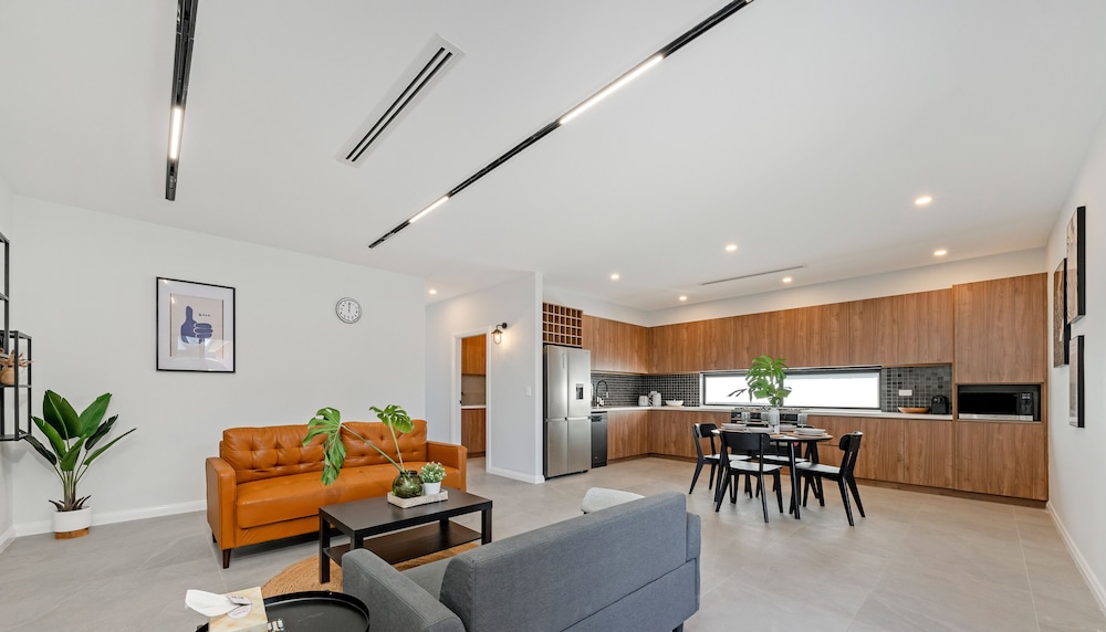 Kozyguru | Cobbitty | Brand New Stylish 4Br House