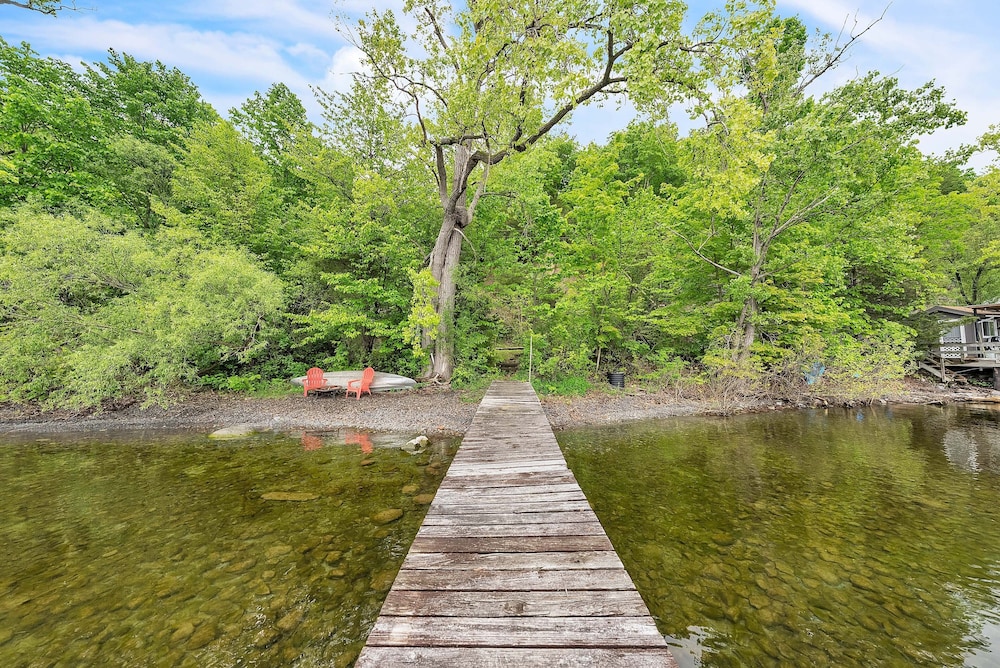 Peaceful Lakefront Getaway On Cayuga Lake 4 Bedroom Cottage
