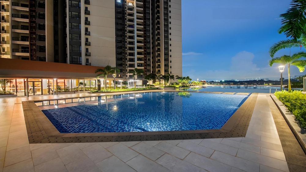 R&F Princess Cove by FUJU & 5mins to ClQ