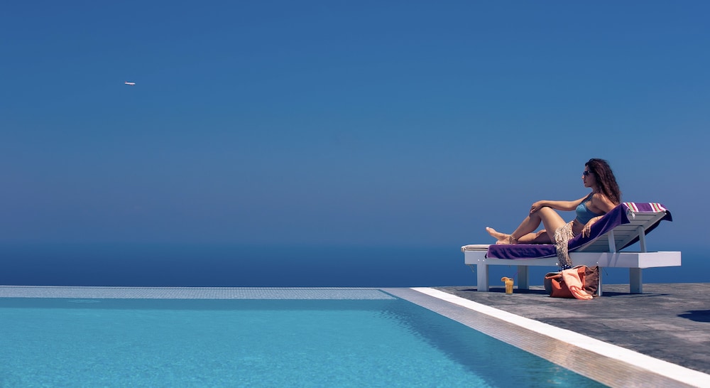 EOS Villa