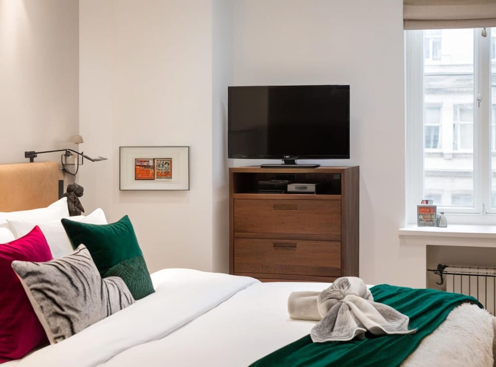Luxury City View Apartment in London