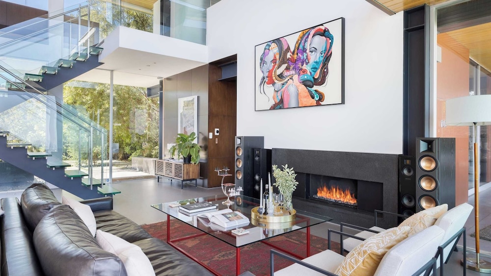 Hollywood Overlook by Avantstay Private Pool + Hot Tub Panoramic Views
