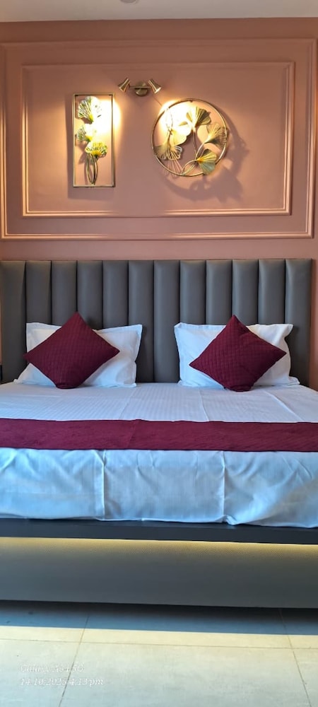Luxury Rooms In Lucknow