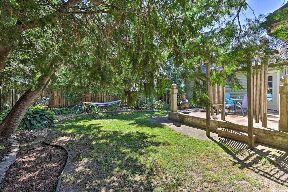 Modern Home w/ Backyard, 1 Mi to Dtwn Sturgeon Bay view 3