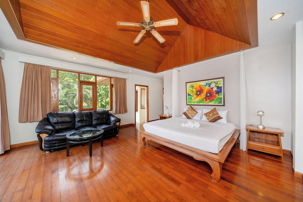 Emerald Hill Villas