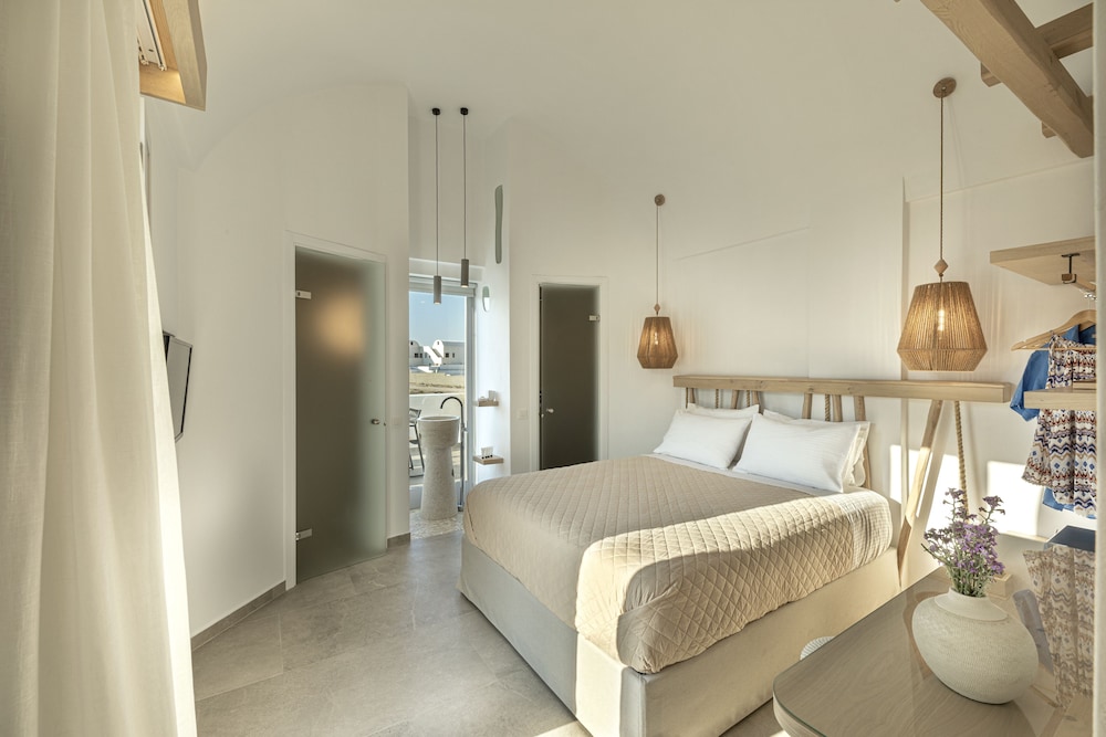 Alafropetra Luxury Suites photo 3