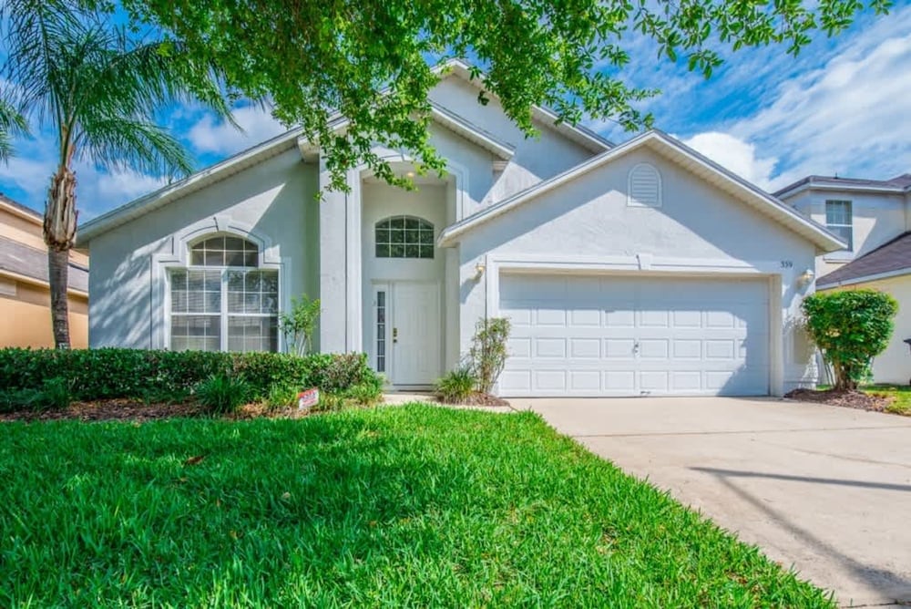 Villa Near Disney 4 Bd 3 Bt With Private Pool Quiet Comminuty