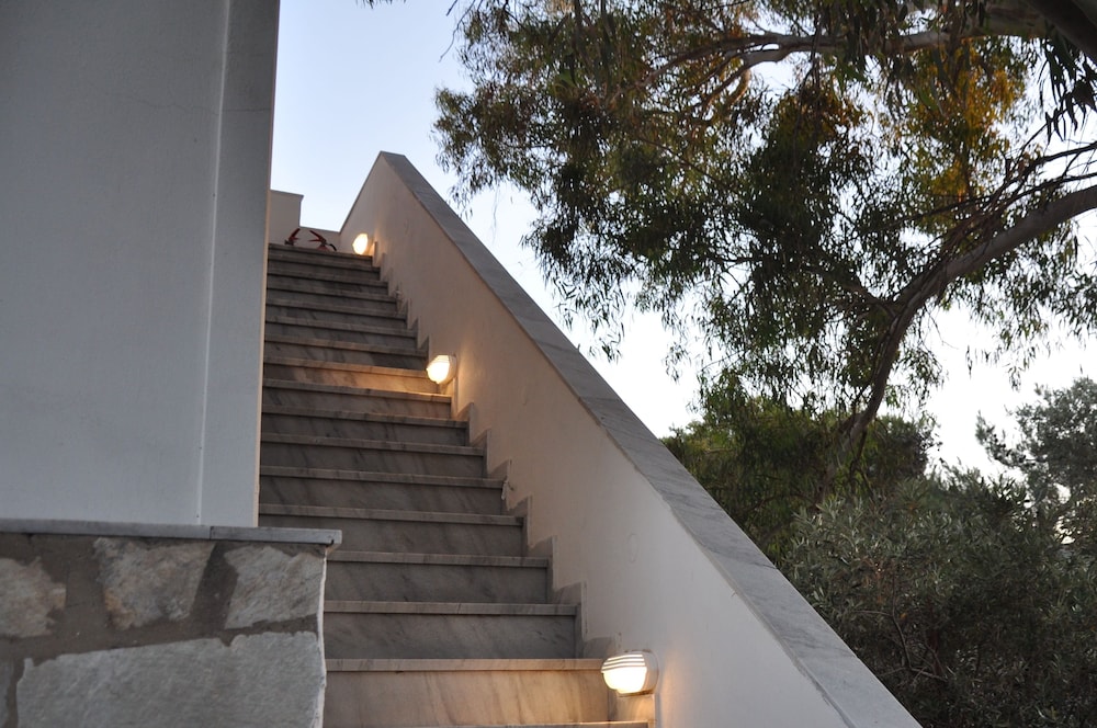 Michalis Apartments near the beaches with sea view