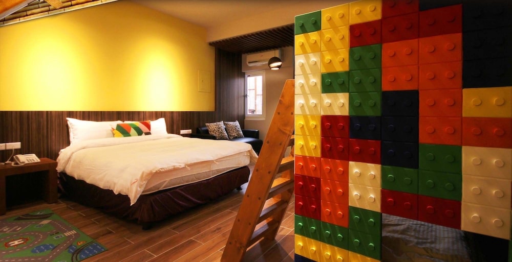 Rainbow House view 5