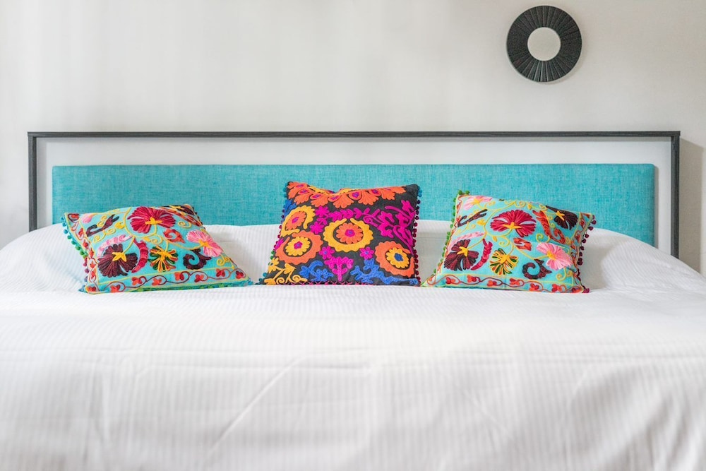 JUUB Newly Renovated cozy apt w/terrace at La Roma — Mexico City