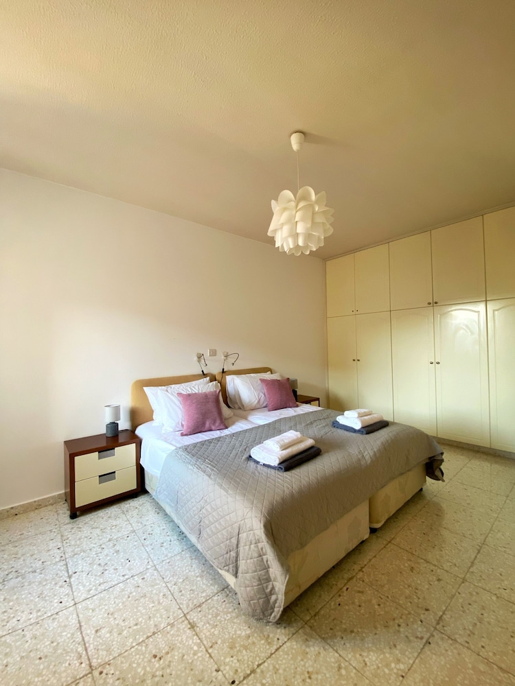 67 KPF - Stay King s Palace
