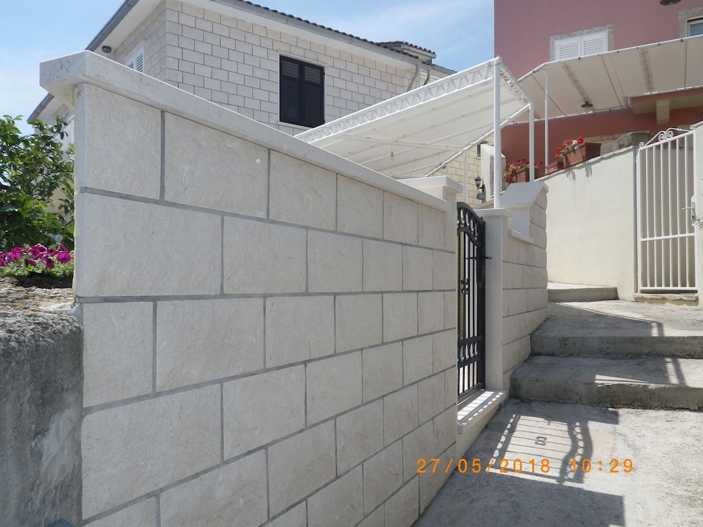 Photo 44