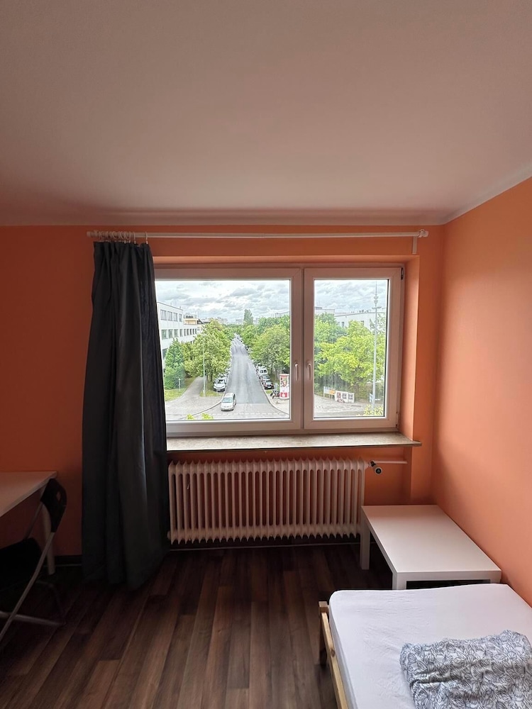 2-Rent Group Hostel Apartments HAN53