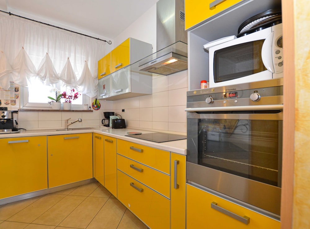Radovani Peaceful and Serene Apartment With Terrace