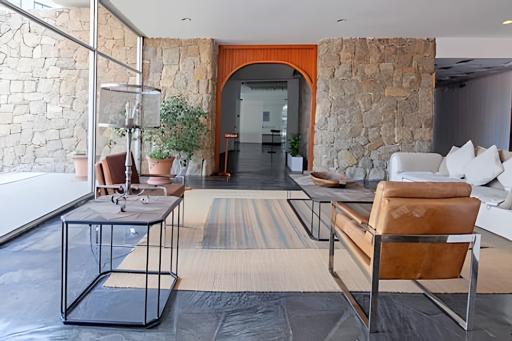 Oceana Suites Lafayette
