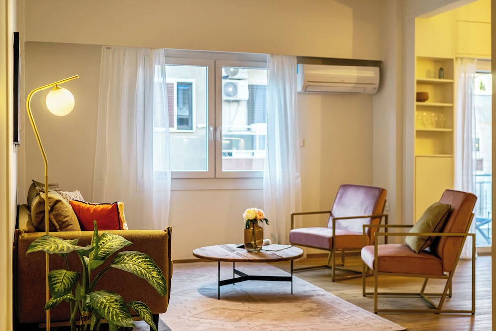 Touching Acropolis Elegant Apartment