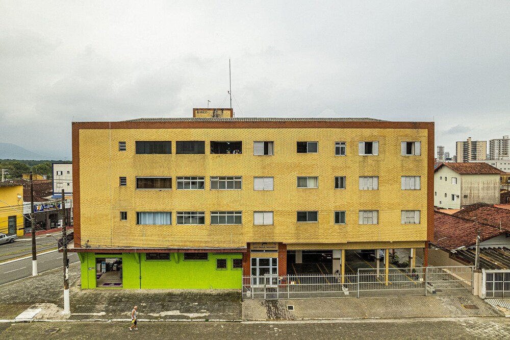 Agradável apartamento no Caiçara