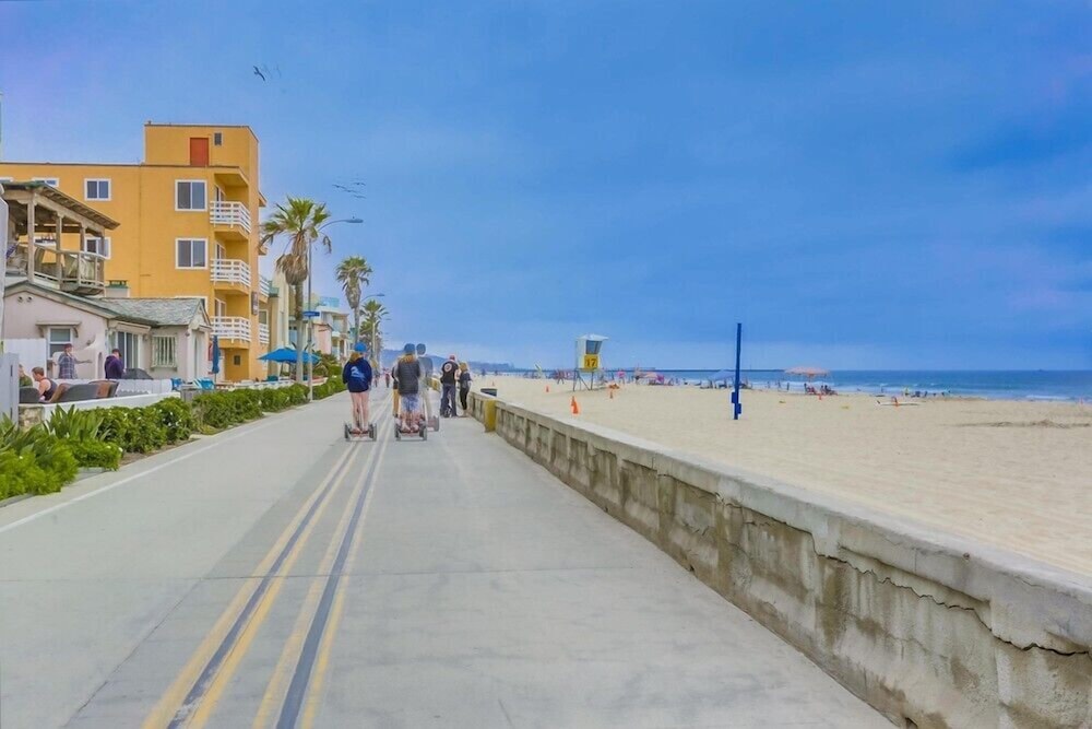 Manhattan Shores 1C