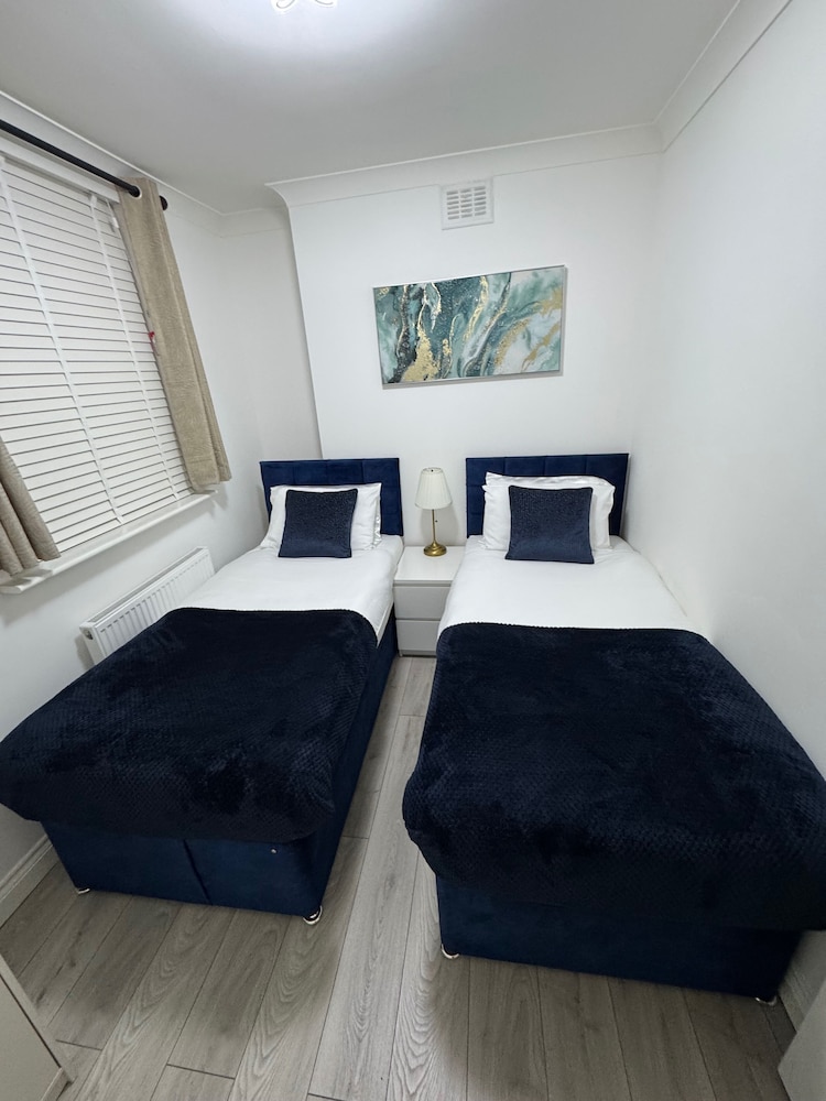 Cozy 2br-5guests-near Attractions-garden