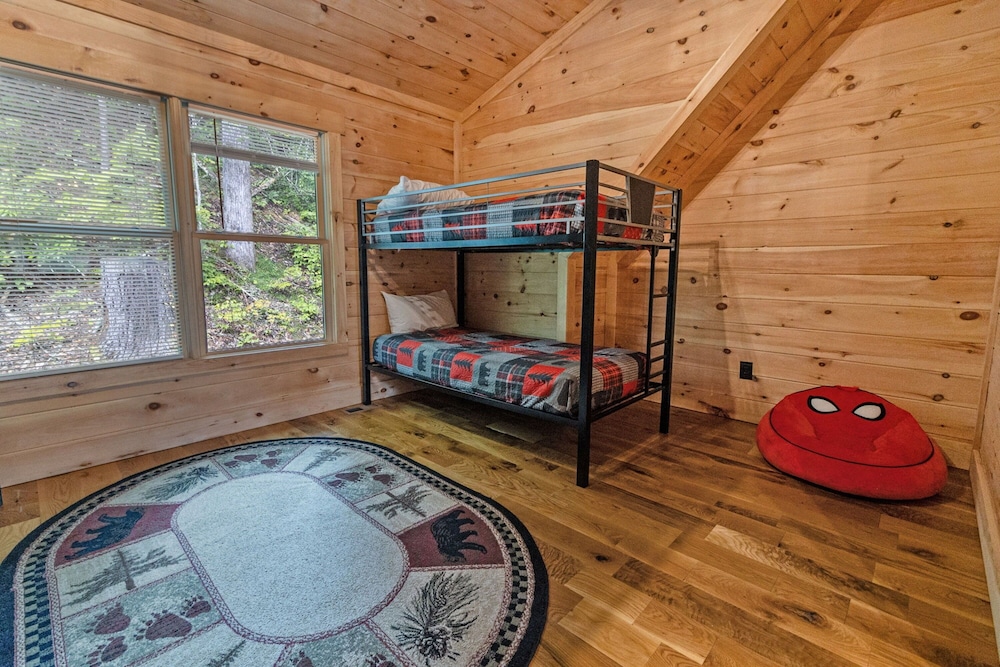 Pinewood Forest Walden's Creek Cabins
