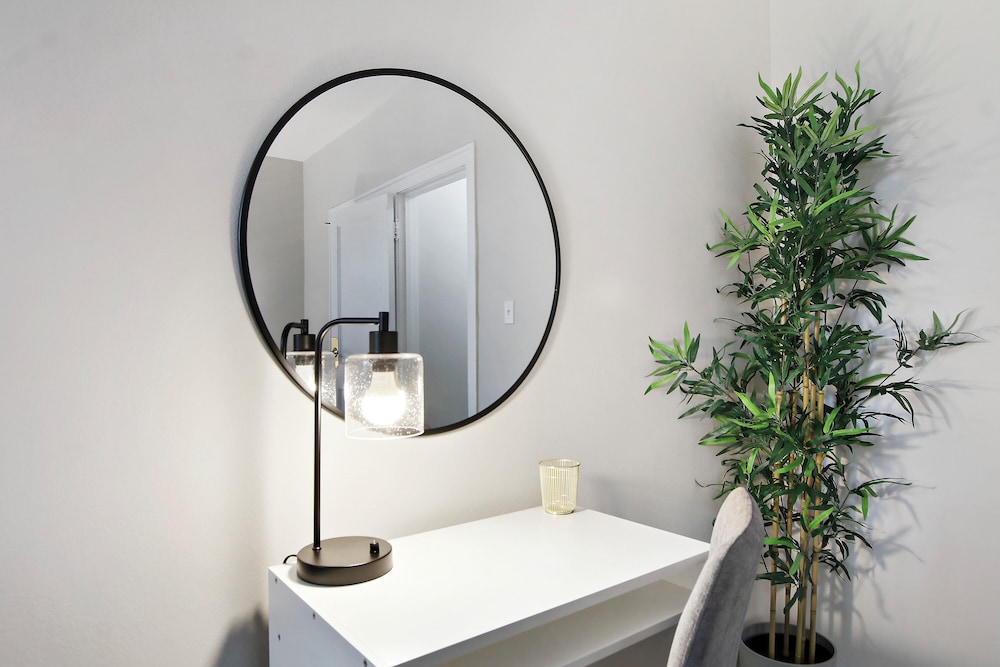 Chic 1BR - Harper rep