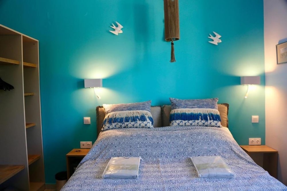 Casa Anthos Free Parking