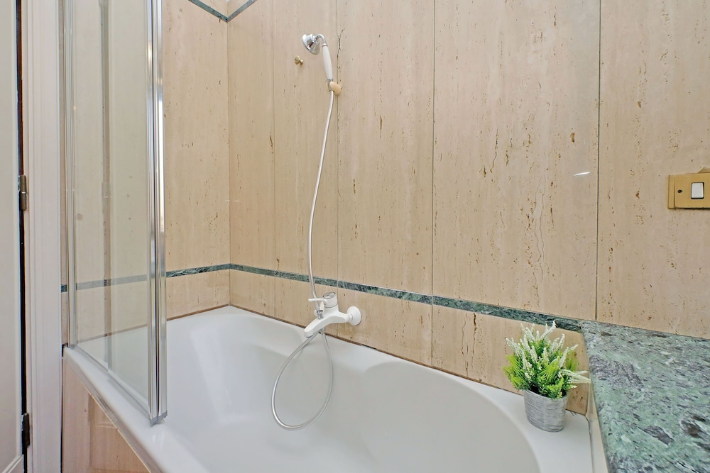 4bnb - Spacious Gracchi Apartment