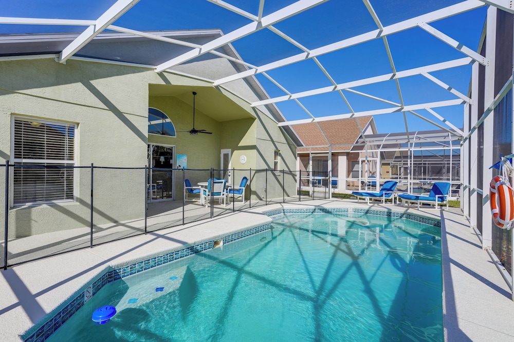 16 Mi to Disney: Home w/ Game Room & Pool