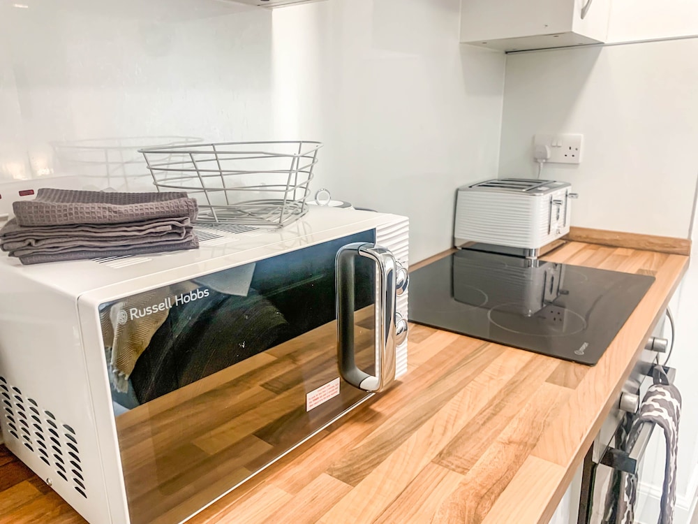 The Rosebery Retreat By The Castle 1-bed Apartment view 4