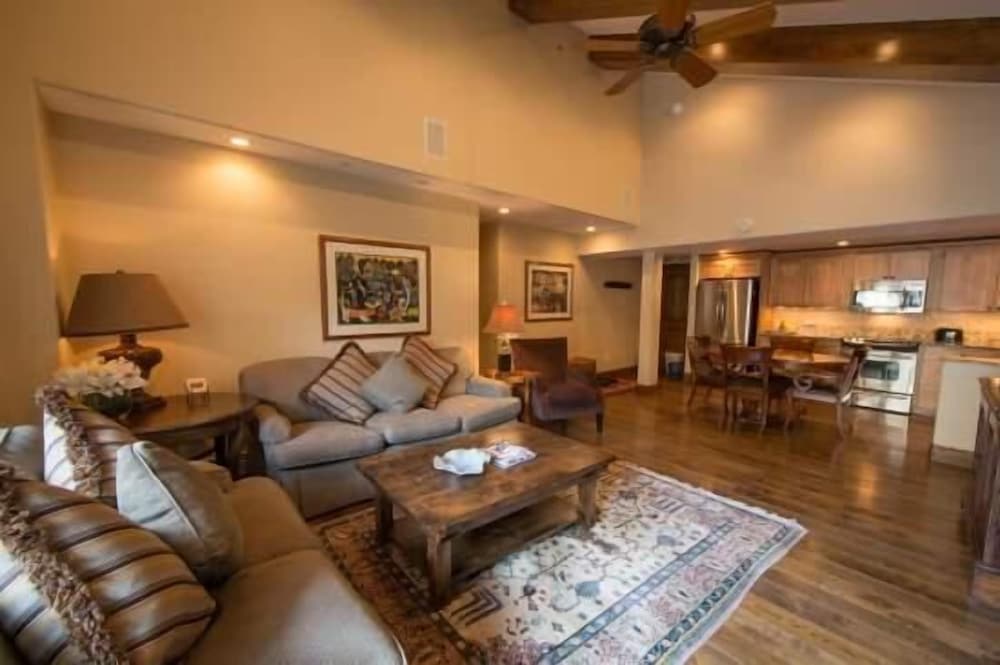 Vail Ski Resort - Luxury Condos