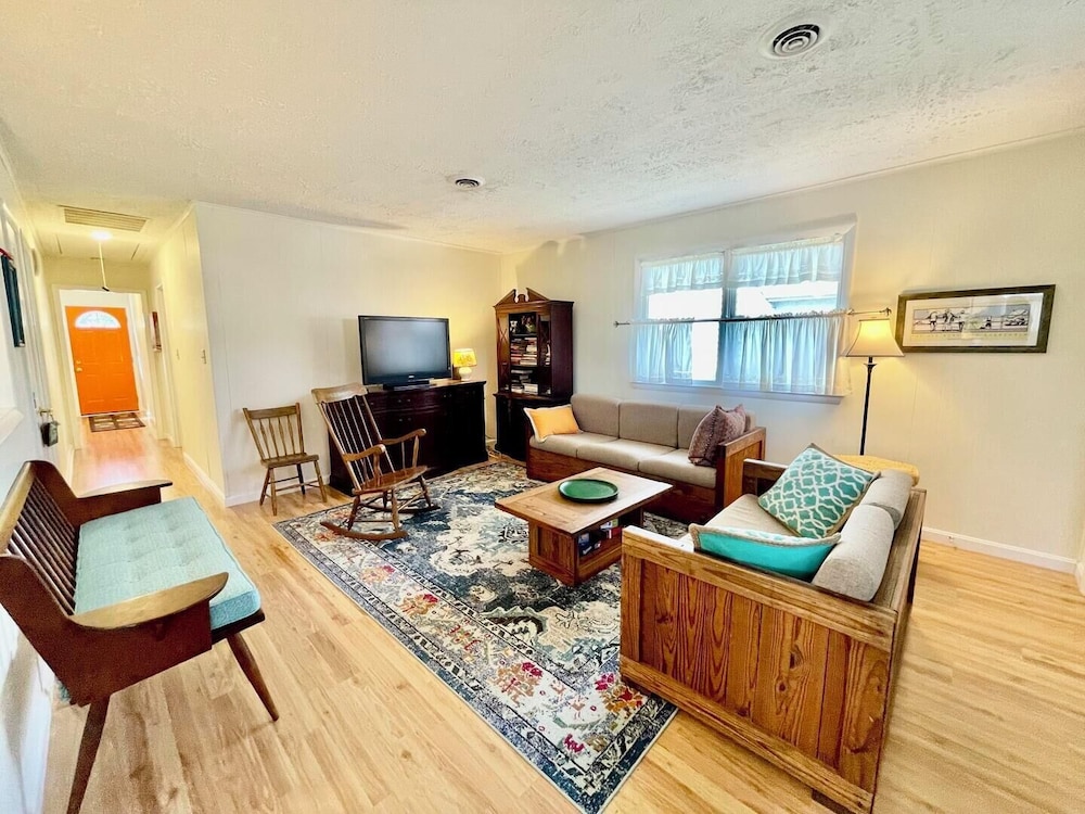 Hickman Street 304