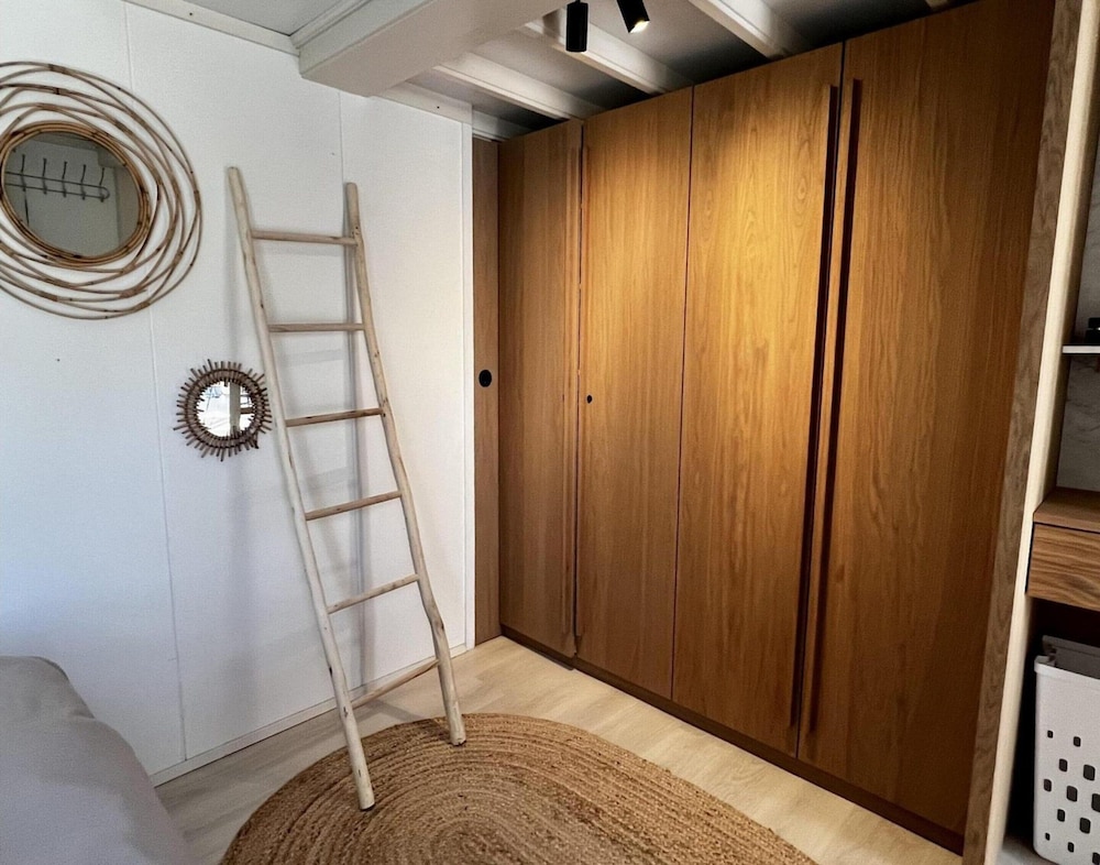 Chalet for Four Guests Near Beach