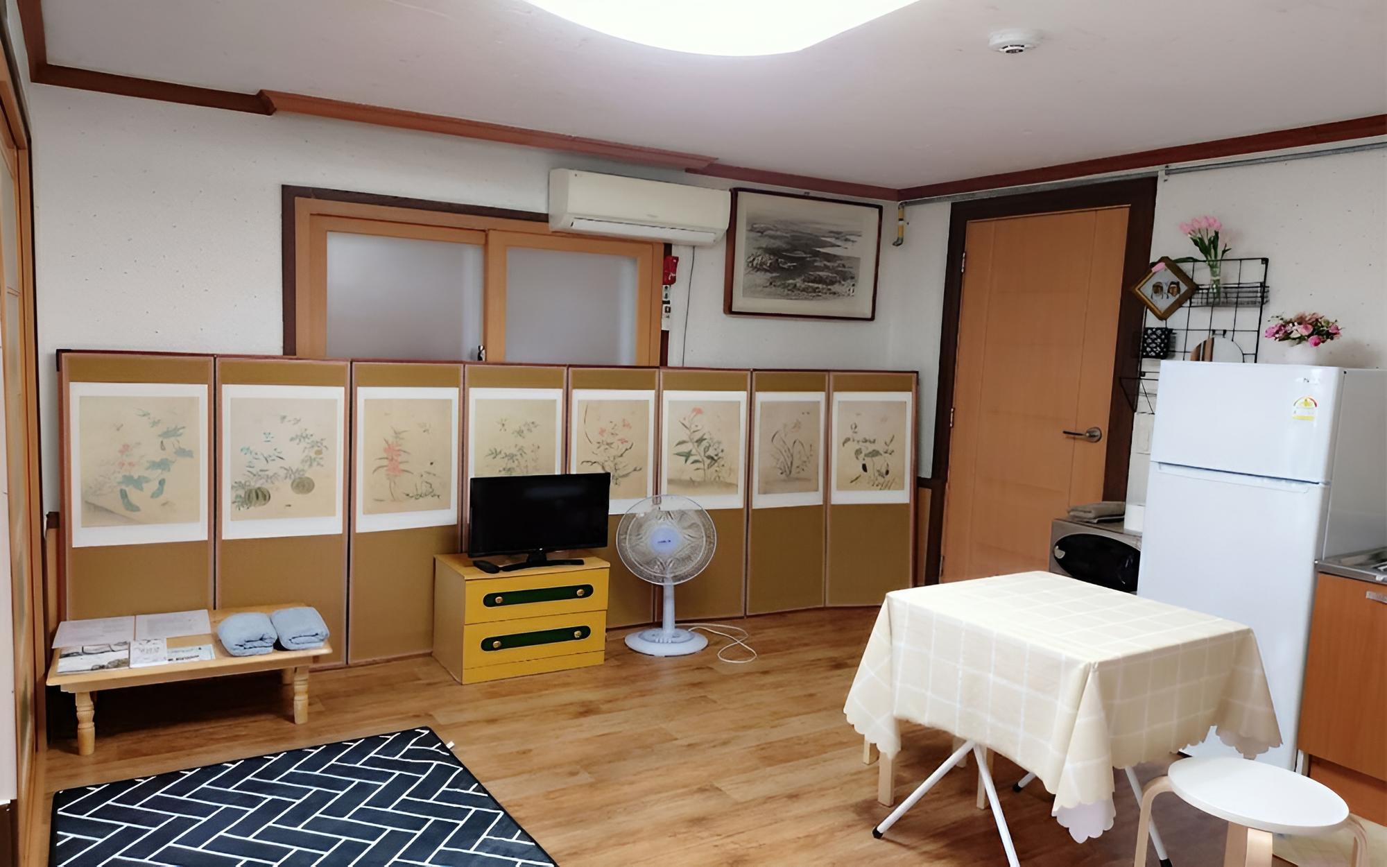Photo 6