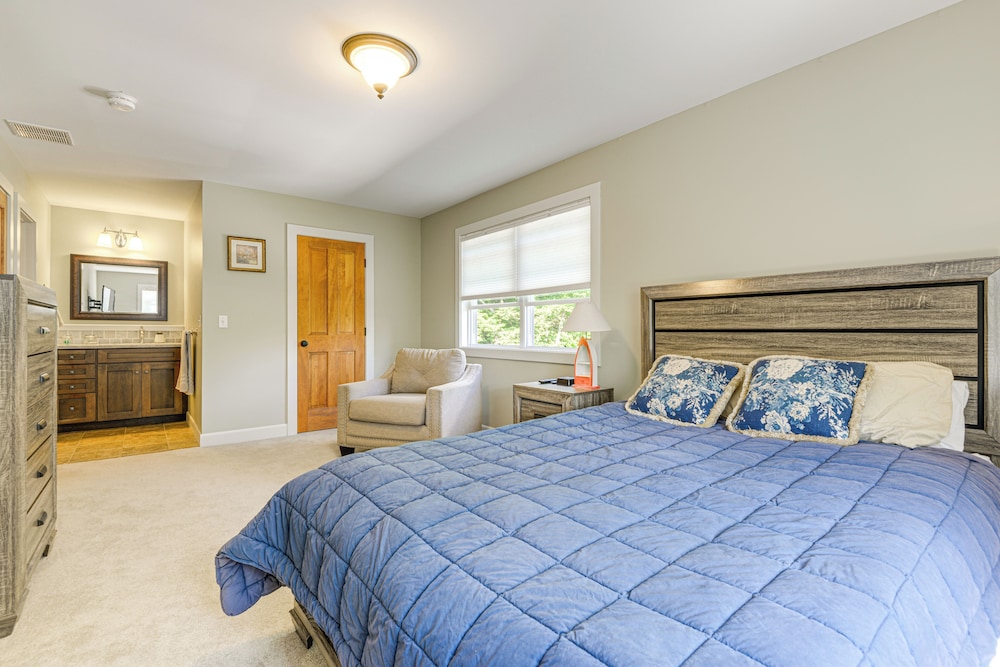 2 Mi to Golfing & Hiking: Spacious Wilmington Home
