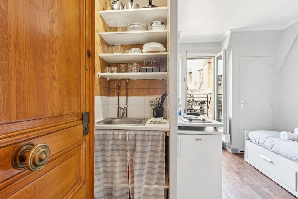 Charming Studio- Balcony in Montmartre- Mobility