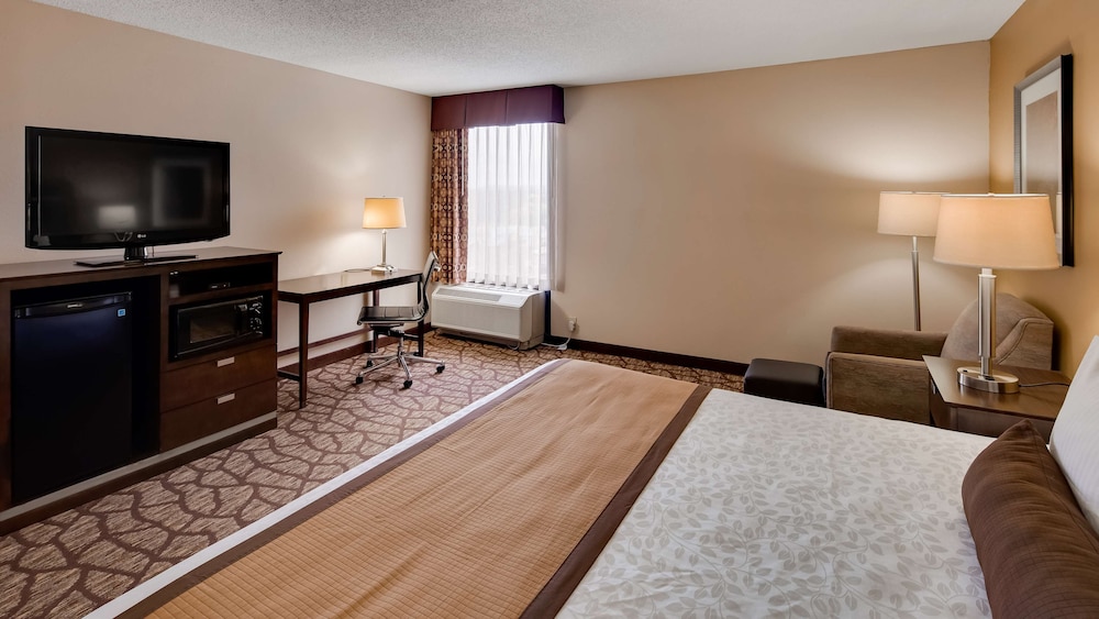 Best Western Plus Belle Meade Inn Suites - Property Image 14