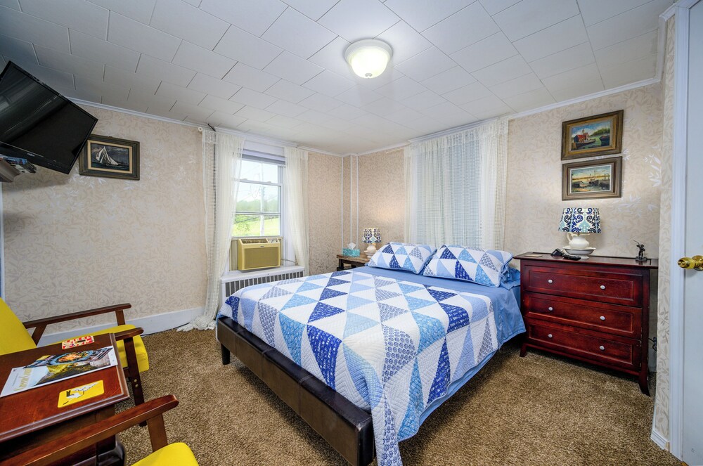 Mountain Treasure B&B