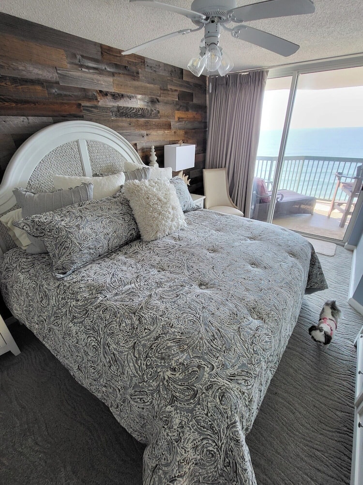 Picture Perfect- Oceanfront Condo