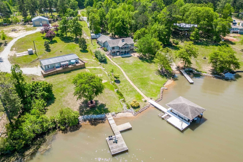 Eatonton Home w/ Dock & Lake Sinclair Views! view 4