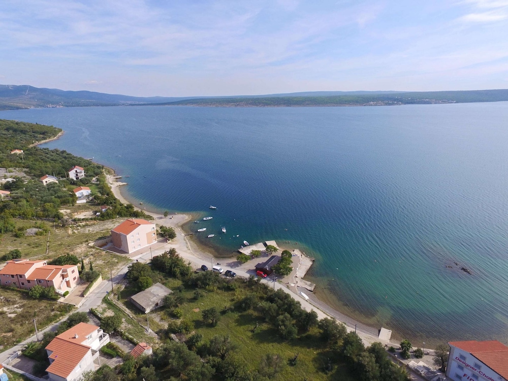 Modern Apartment With Private Pool in Maslenica view 5