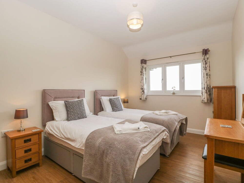 Yeovil Vacations - Rectory Farm View - Property Image 6