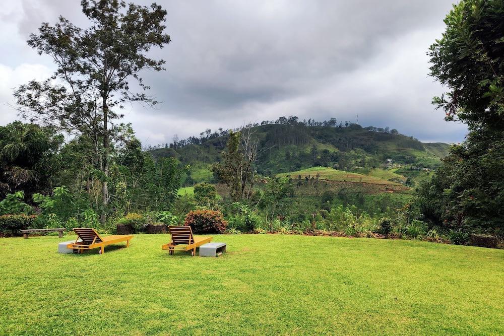 The 6th Milepost Tea Bungalow