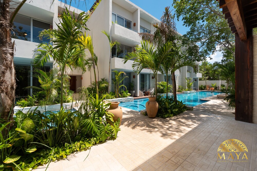 NHOA 102B Lux 1BR Condo Plunge Pool in Aldea Zama view 5