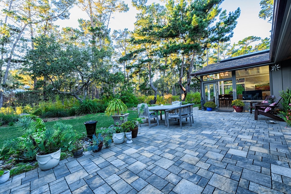 Lx47: Pebble Garden Retreat Home With Modern Kitchen view 5