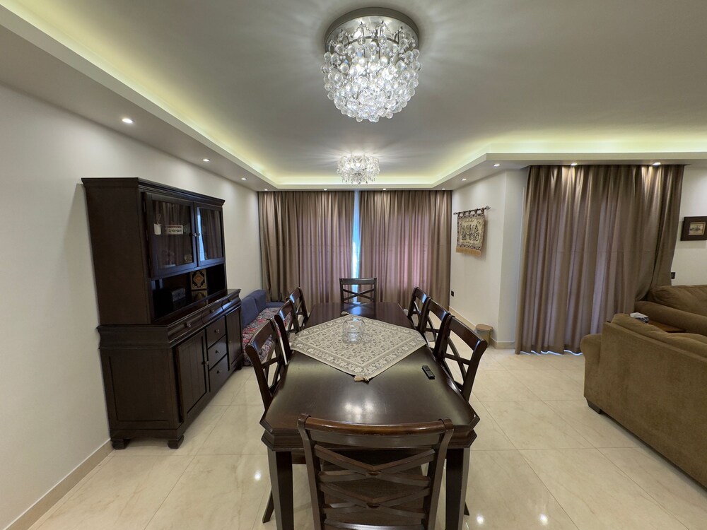 1108 Spacious 3BR Apt 2BA Near Airport