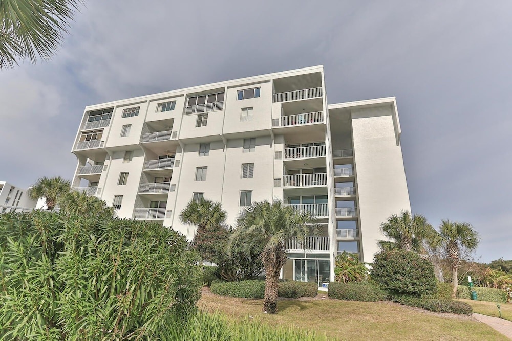 Dolphin Point 402c view 3